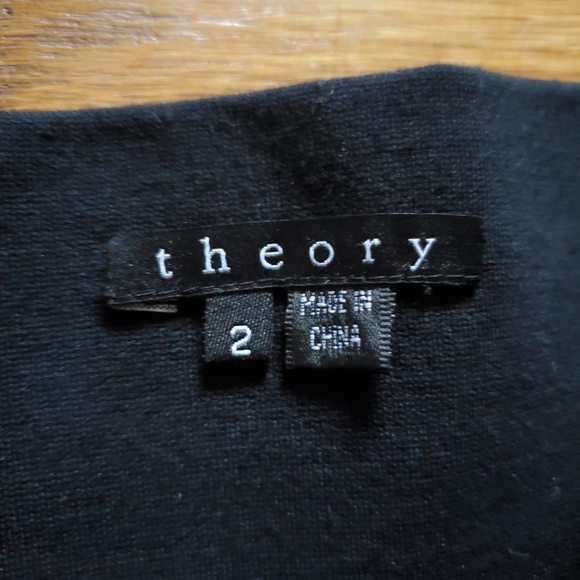 Theory High Waisted Pleated Pencil skirt Black Color Size 2 XS - Picture 3 of 9